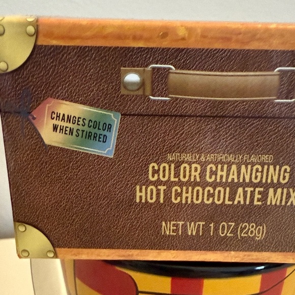 Harry Potter Color Changing Hot Chocolate Mix and Mug Set. - Picture 7 of 9
